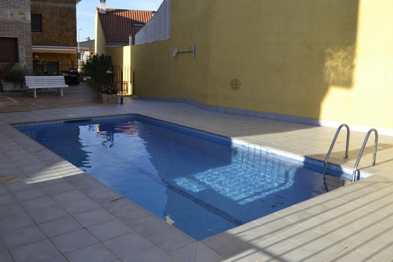 Apartamentos "Casa Rural De Aldea" Aldea del Fresno ภายนอก รูปภาพ