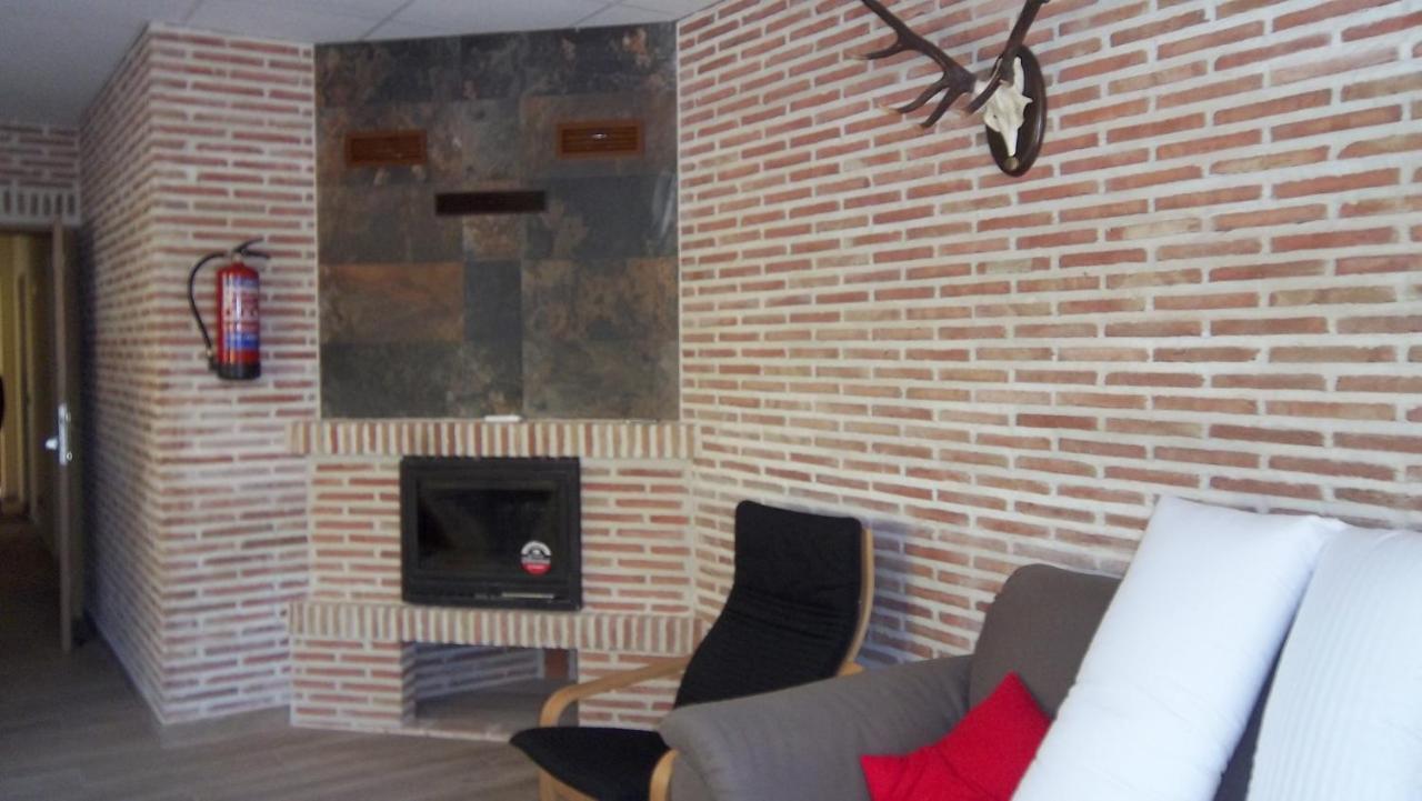 Apartamentos "Casa Rural De Aldea" Aldea del Fresno ภายนอก รูปภาพ
